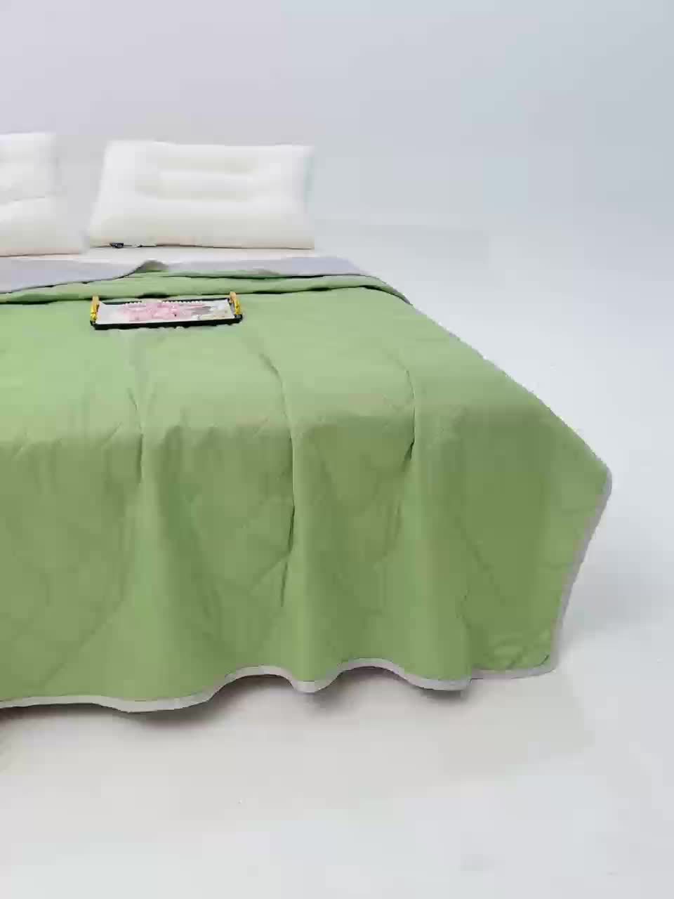 CoolaLuxe Sommerdecke | Wendbar & Atmungsaktiv | Leichter Satin für Komfort bei jeder Jahreszeit