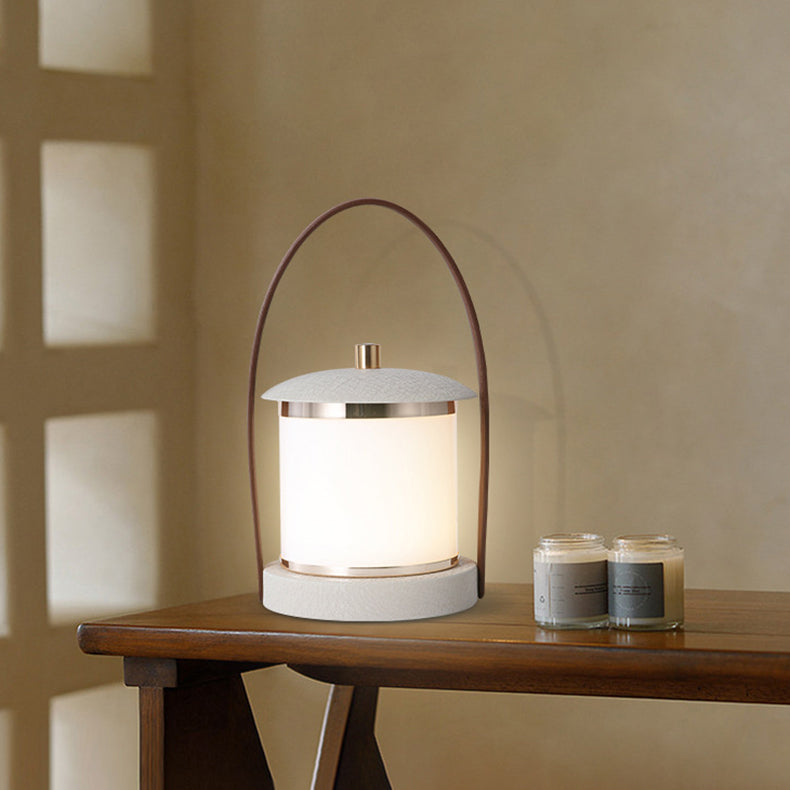 Soluvo LED Tischleuchte | Minimalistische Nachtlampe für drinnen & draußen | Warmweißes Stimmungslicht | Wiederaufladbar & tragbar | Für Balkon, Camping & Zuhause