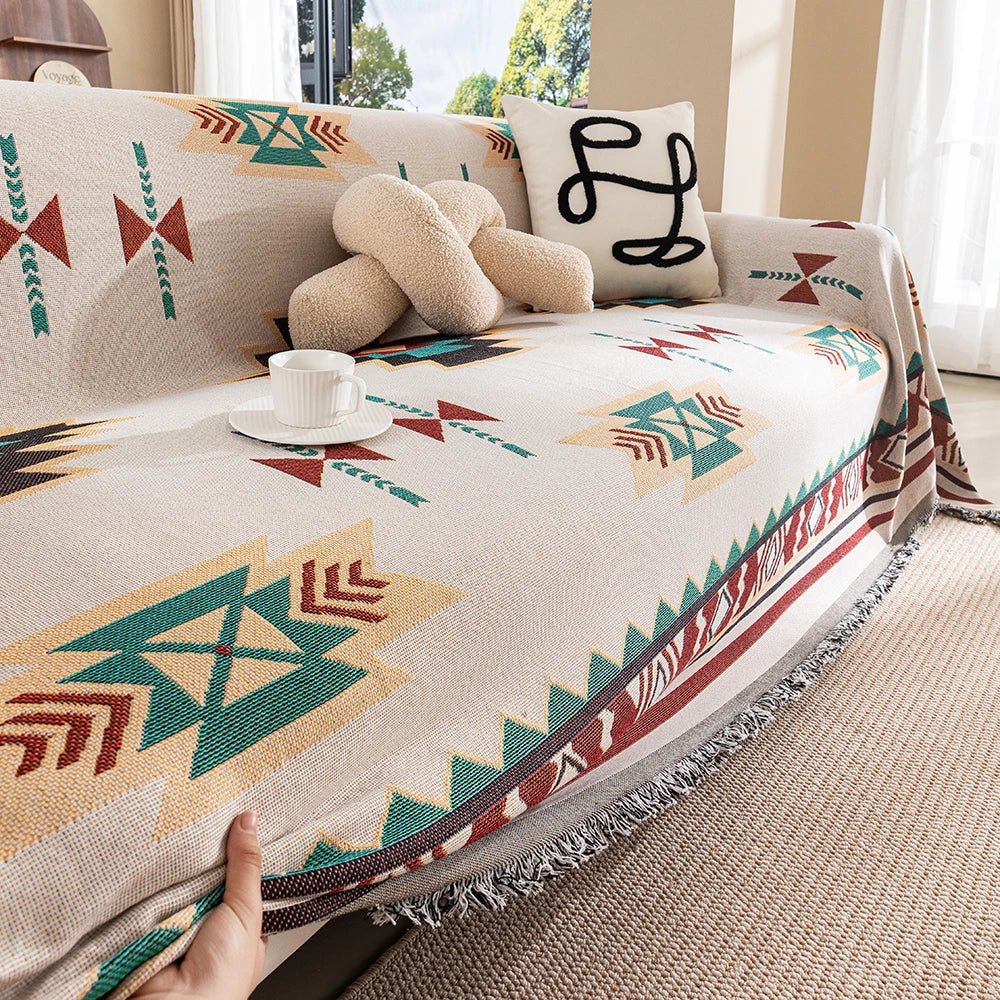 Loomora Boho Sofadecke | Wendbare Decke mit geometrischem Muster | Weiche, atmungsaktive Baumwollmischung mit Fransen