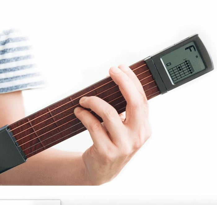 ChordHero™ – Dein digitaler Gitarren-Coach für unterwegs