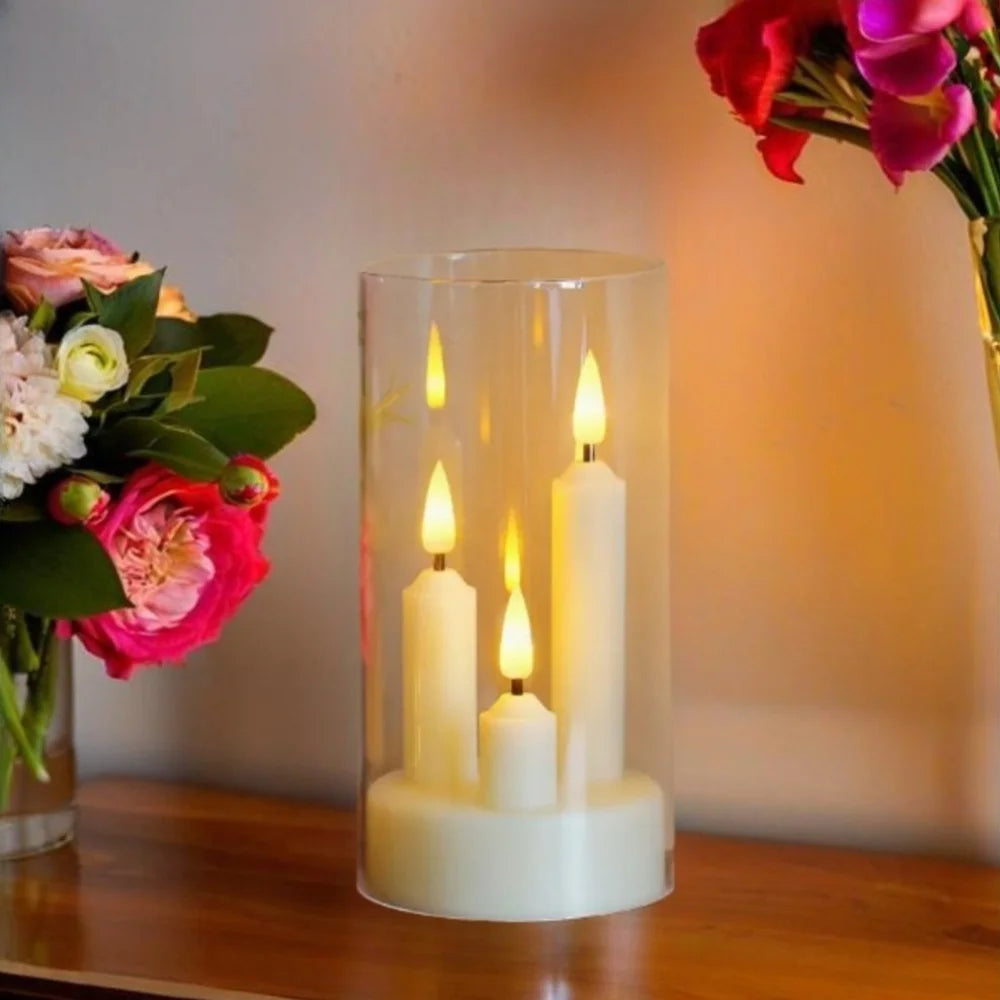 LumoAura LED-Kerze mit Dreifach-Dochten | Glasumhüllter Flackernder Flammeneffekt | Batteriegetriebene, Flammenlose Kerze | Sicher und Authentisch | Warmweißes Licht