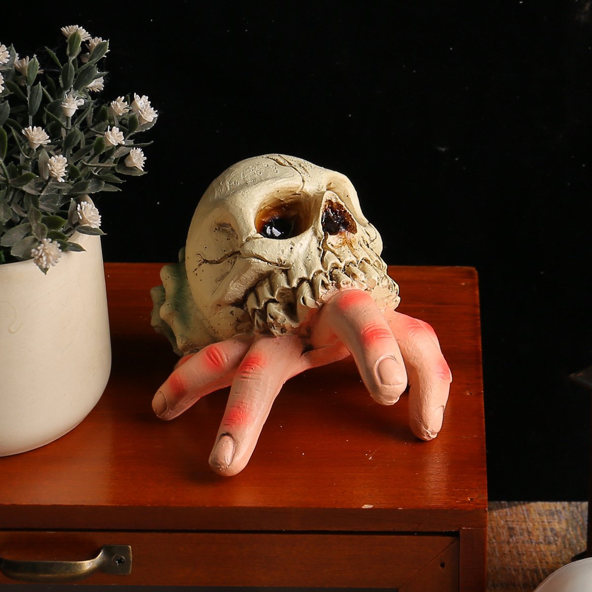 BoneCreep – Die Hand aus der Unterwelt!
