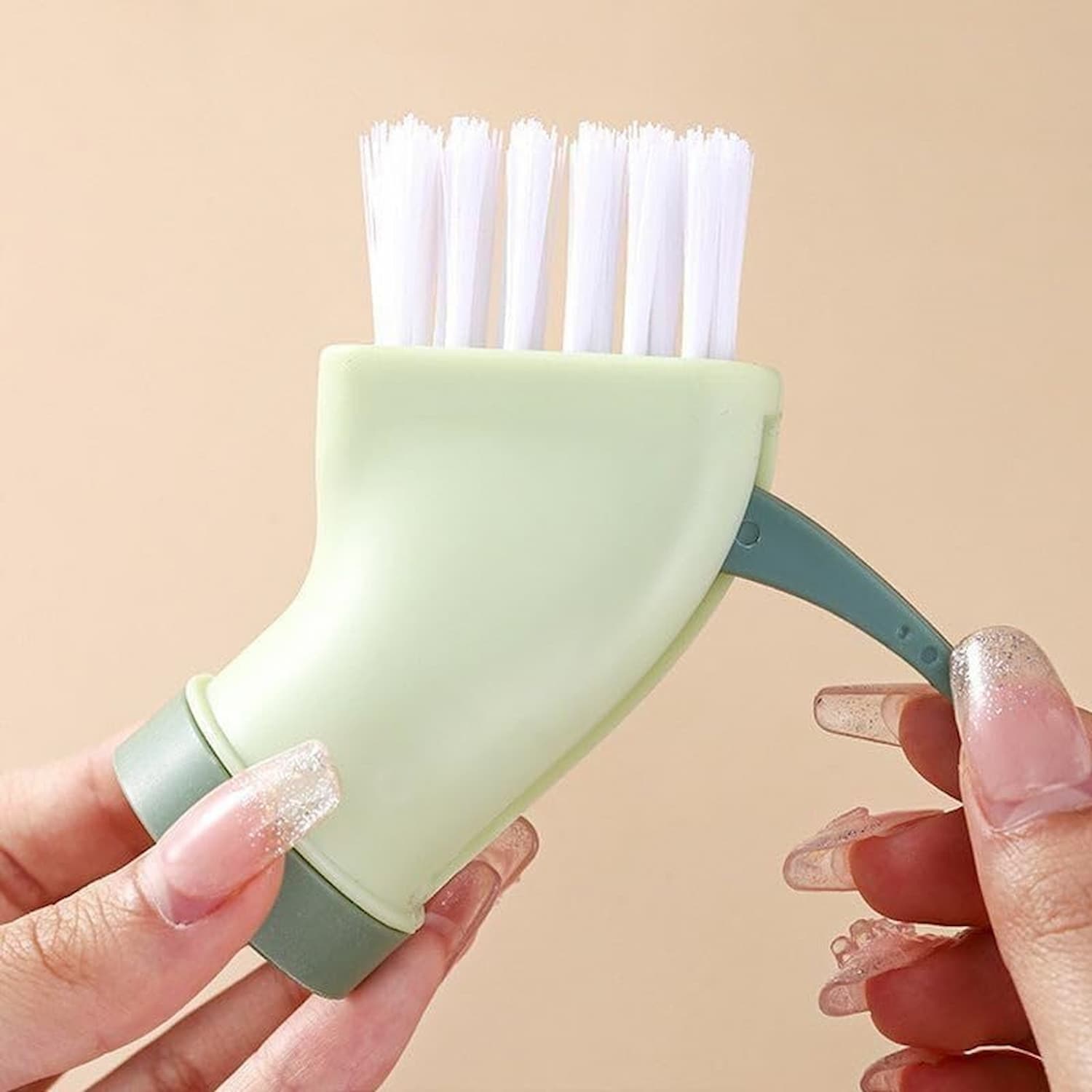 BottleScrubber – Macht jede Flasche zur Power-Reinigungsbürste!