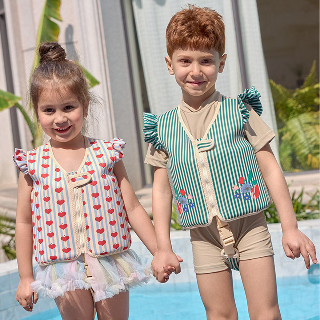 SafeSplash™ – Schwimmen mit Sicherheit & Stil