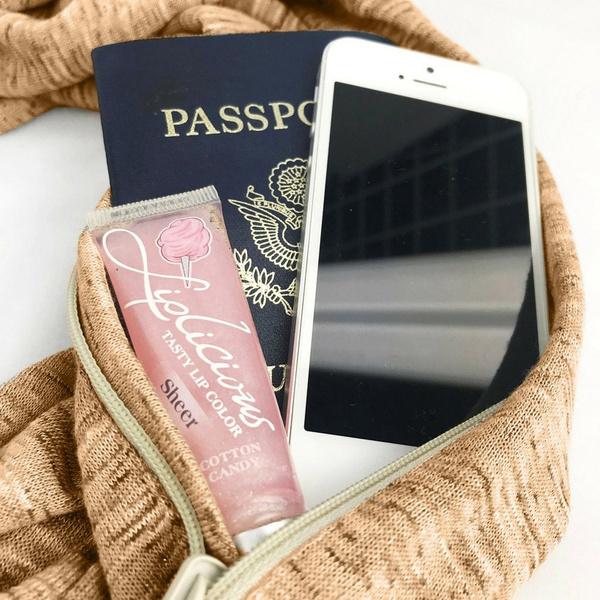 CozySafe – Der Schal mit Geheimfach für Wärme & Sicherheit