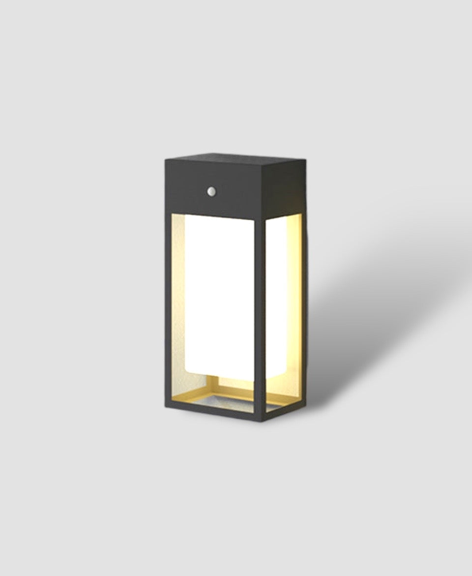 Solviora Solar Außenlampe | Edelstahl Wandleuchte Mit Sensor | IP65 Wetterfest | Warmweiß LED | Nachhaltige Gartenbeleuchtung