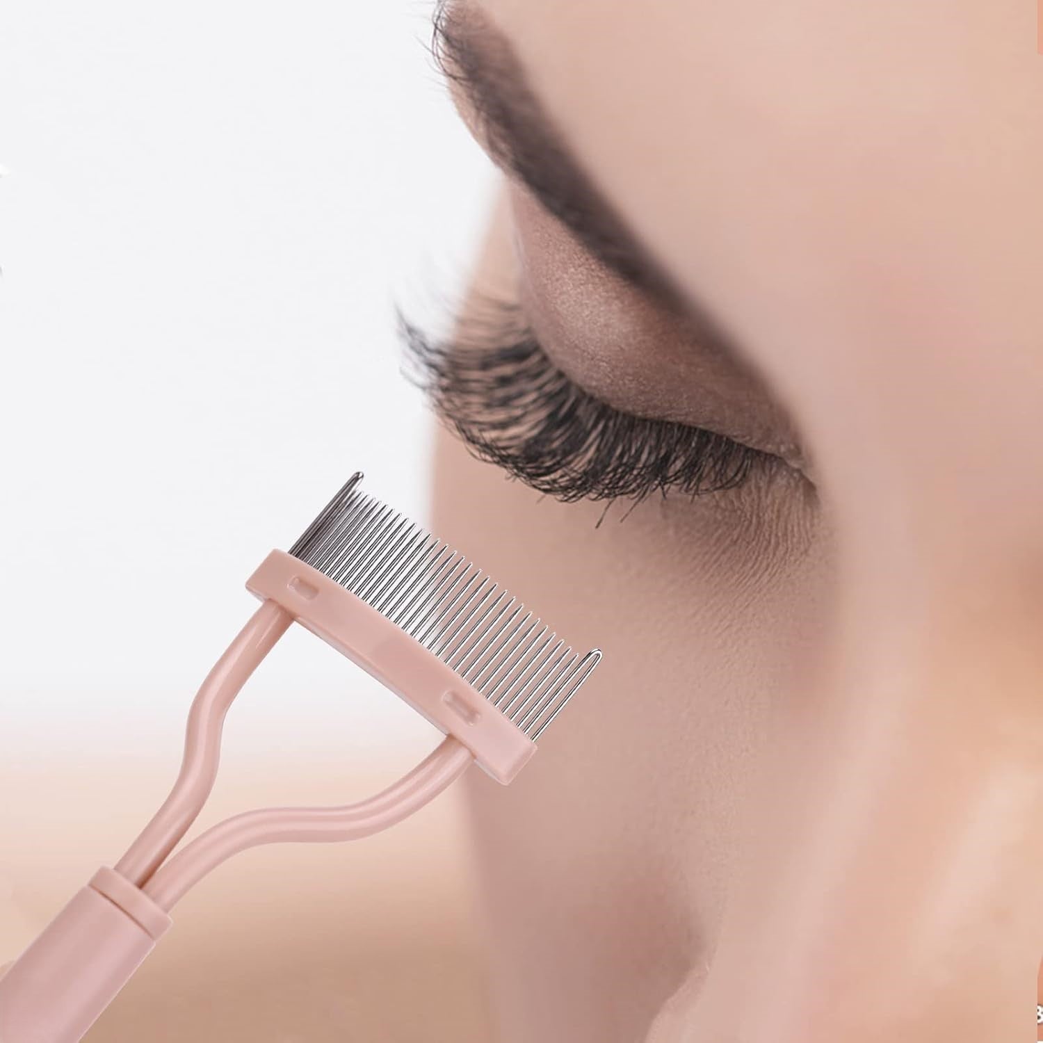 LashPerfection Wimpernkamm & Mascara-Bürstchen | Klümpchenfreie Anwendung | Ergonomisch Gebogen | Mit Schutzkappe