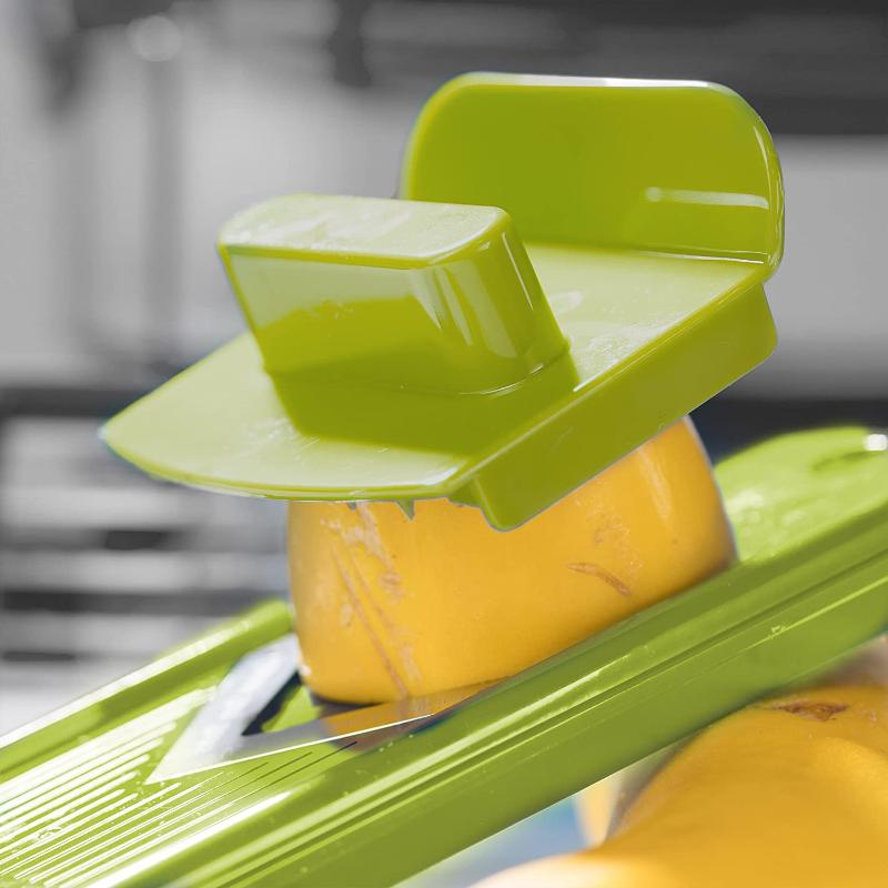 FreshSlice Pro | 12-in-1 Küchenschneider | Edelstahlklingen | Auffangbehälter