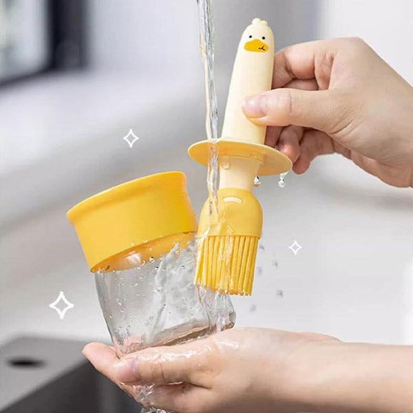 OilEase – Der praktische Öldosierer mit integrierter Silikonbürste!
