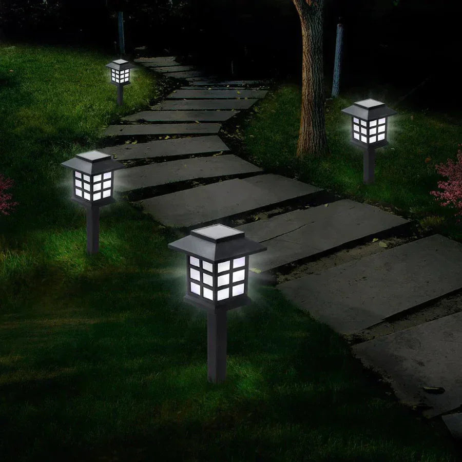 2+2 GRATIS | LuminaQuad - Solar LED Gartenlampe [Letzter Tag Rabatt]