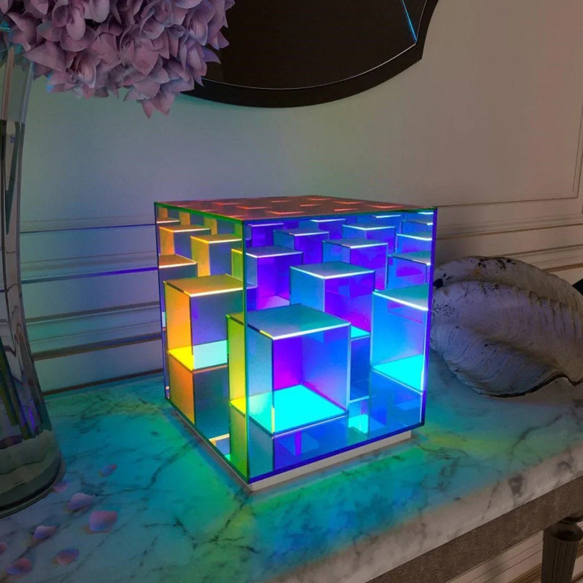 LuminoraCube – Dein Raum wird zur futuristischen Galerie!