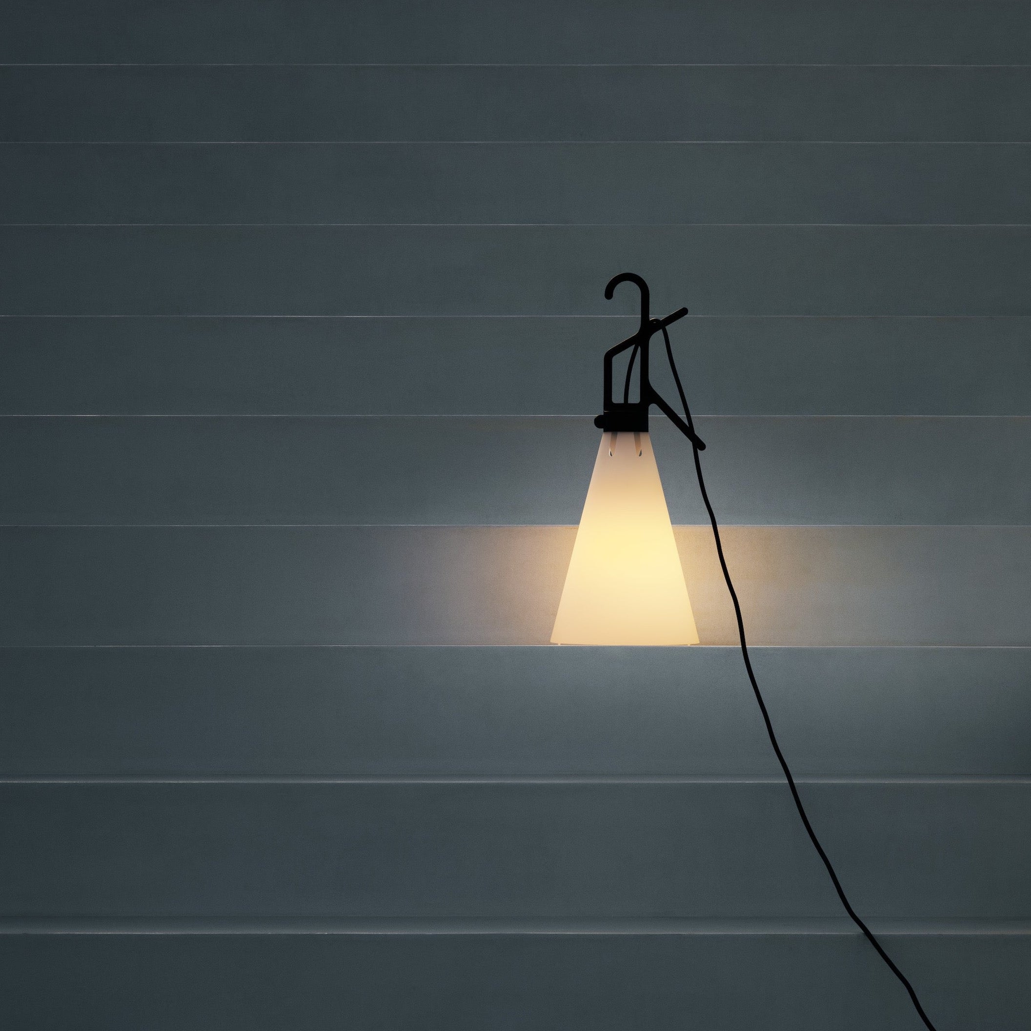 EcoGlow | Outdoorlampe | Nachhaltig, Tragbar, Wetterfest | Garten, Camping & Picknick
