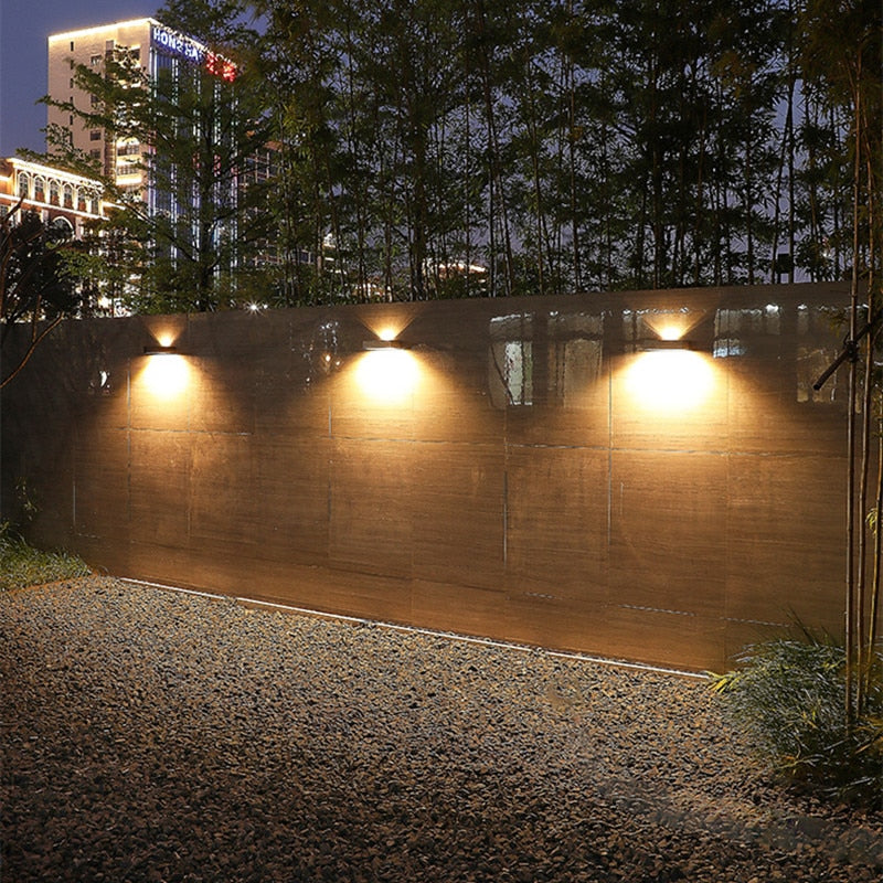 Veluna Beam Außenleuchte | Up-&-Down LED | Solarbetrieben & Wetterfest | Automatischer Sensor | Modernes Design