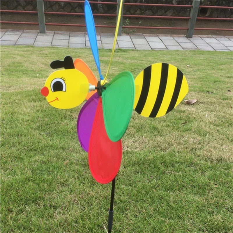 BuzzWind Windrad | Bienenform | 3D Design & Automatisch drehend | Wetterfest & Tragbar