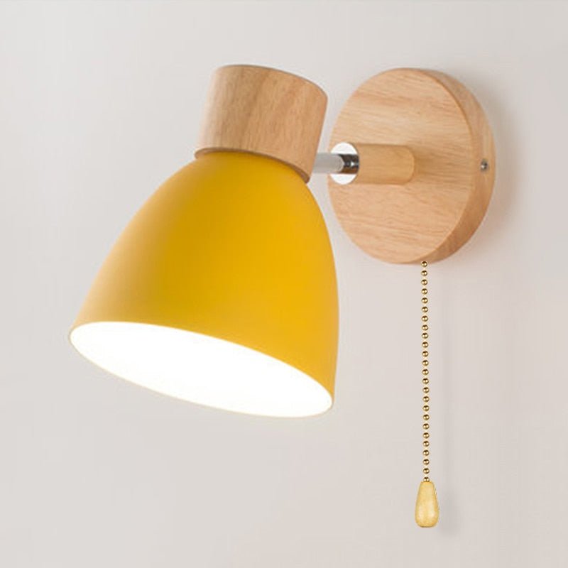 Skandiora Wandlampe | Holzdesign | Druckknopf-Bedienung | LED-kompatibel