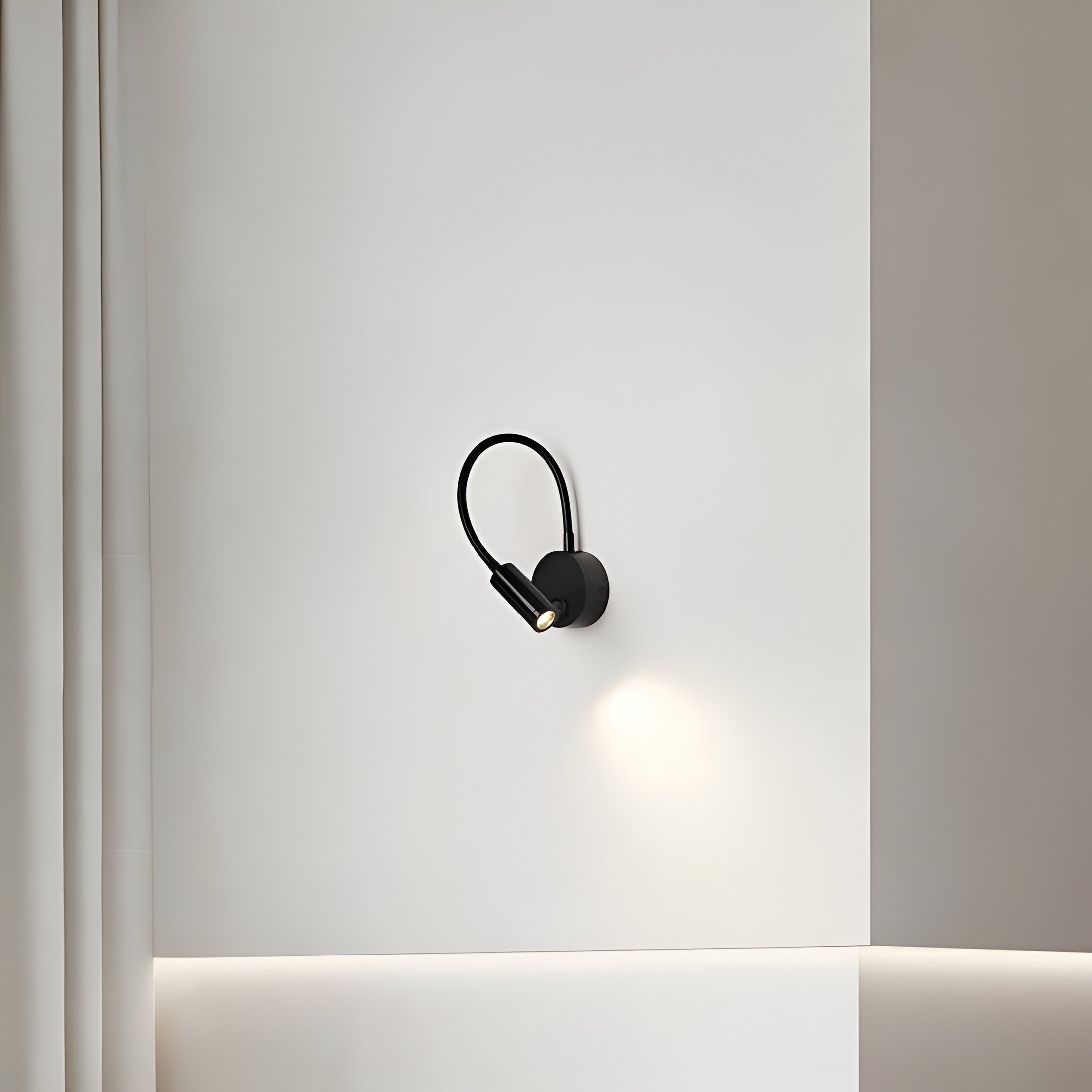 FlexiGlow™ – Stilvolle LED Nachttischlampe mit flexiblem Schwanenhals