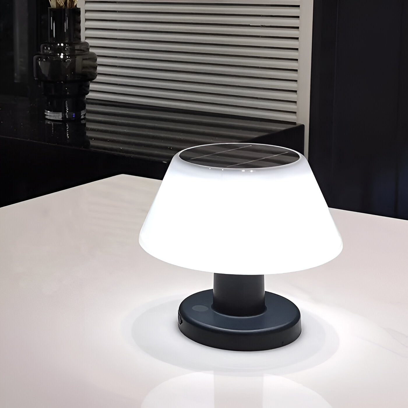 LumoSolar FlexLite | Solar & USB Wiederaufladbar | Tragbar & Wasserdicht