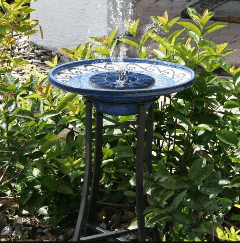 WaterGlow – Solarbrunnen mit LED & 4 Wasserstrahlmustern!