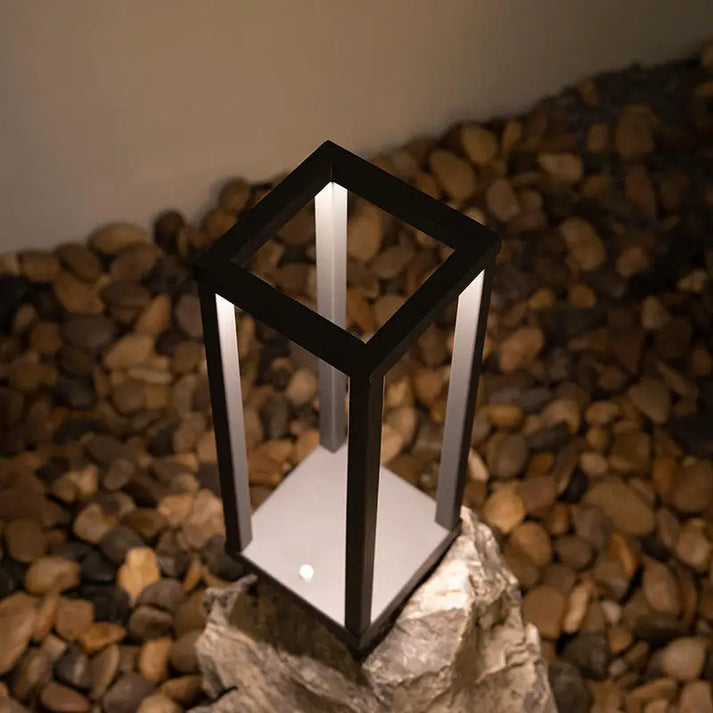 Lunessa Flex LED Tischlampe | Kabellos & Dimmbar | Aluminium | Für Innen & Außen