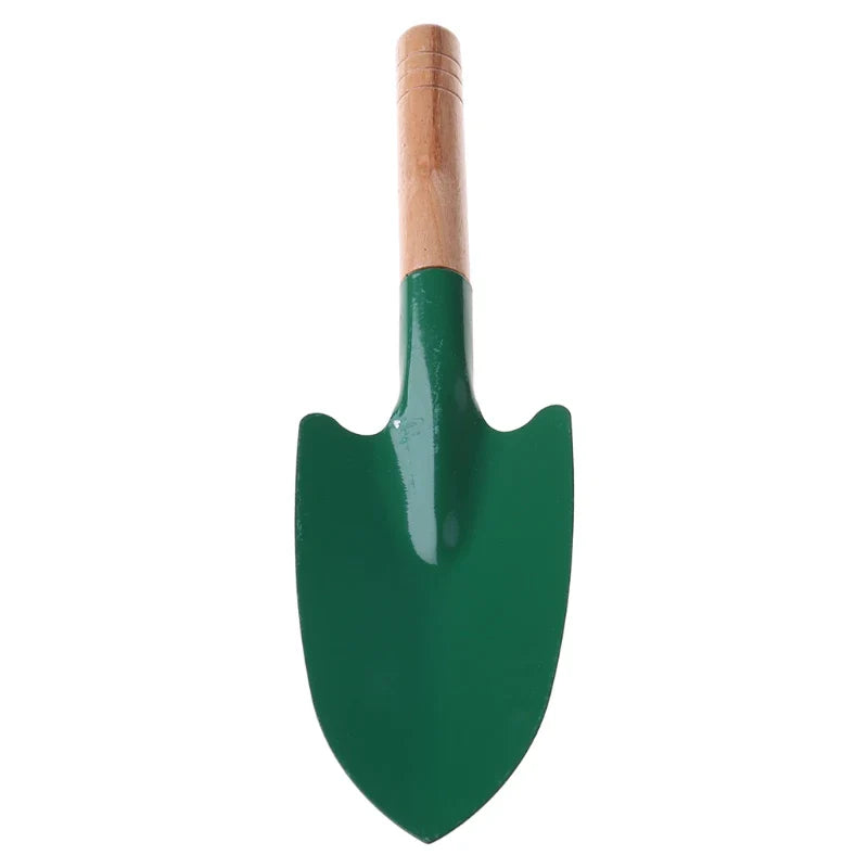 TerraPro Gartenschaufel | Robuste Eisenschaufel | Ergonomischer Holzgriff | Für Gartenarbeit & Pflanzen