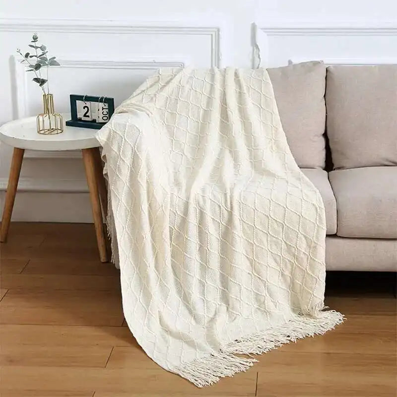 Gestrickte Decke NordicEase | Weiche Sofa- und Bettdecke | Skandinavisches Design Wohnzimmerdecke | 130 × 160 cm