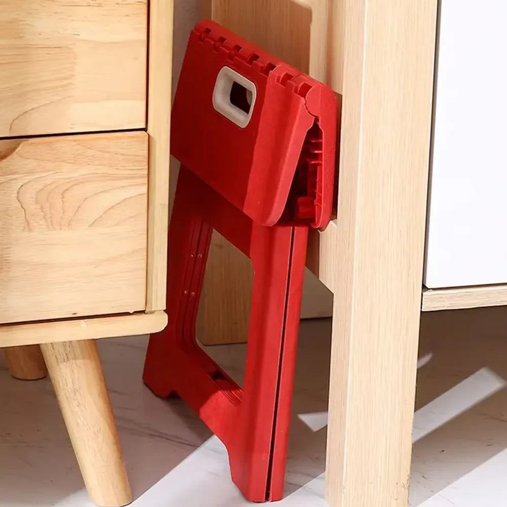 FoldStep™ – Klappbarer Tritt für Zuhause & Unterwegs