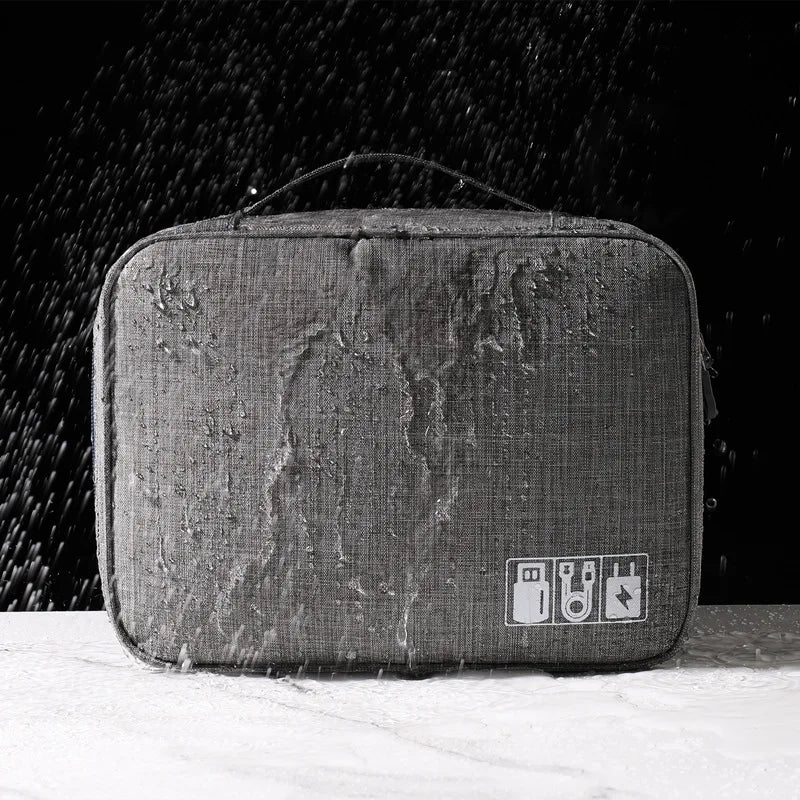 Travio Kulturbeutel | Wasserabweisend & Kompakt | 6 Farben | 24×18×9 cm