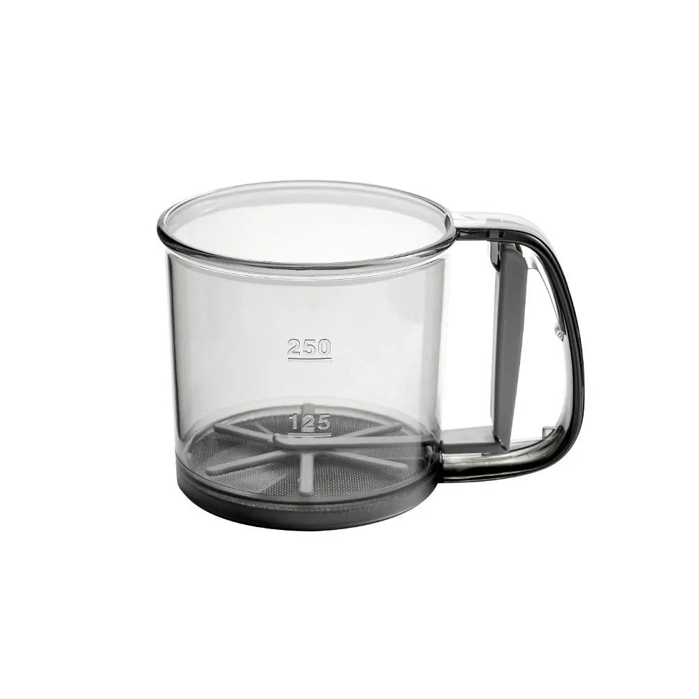 Floura Mehlsieb | Einhandbedienung & Feinmaschig | BPA-frei | 250ml für Mehl & Puderzucker