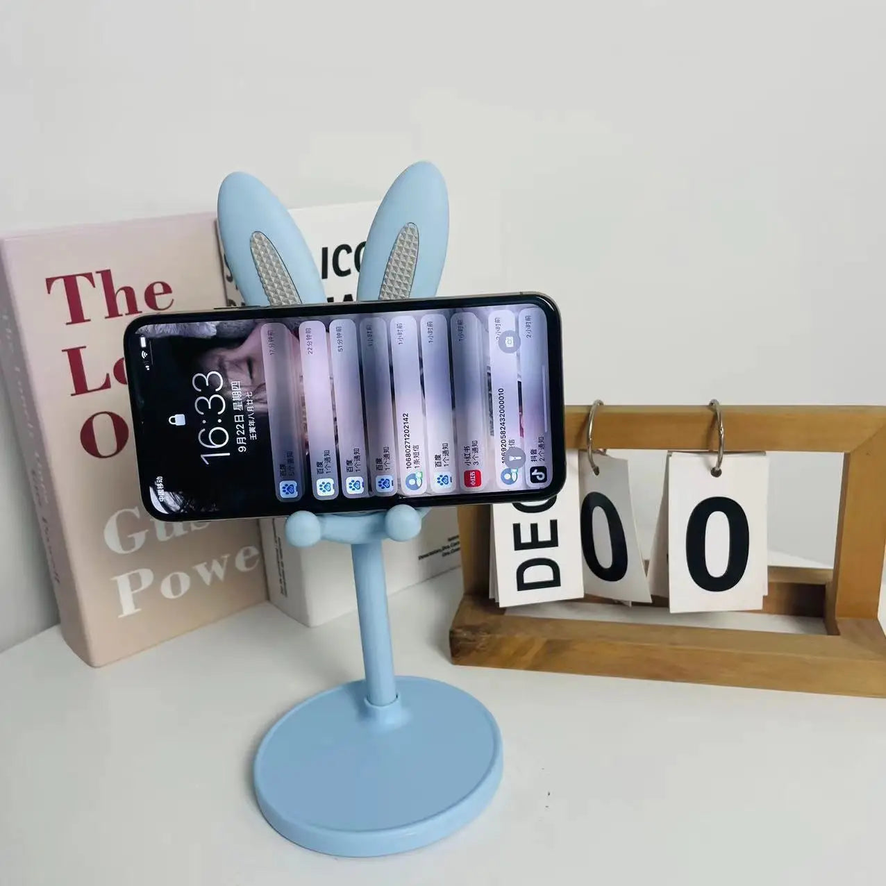BunnyDock Handyhalter | Höhenverstellbar & Neigbar | Soft-Touch Design | Für Handy & Tablet