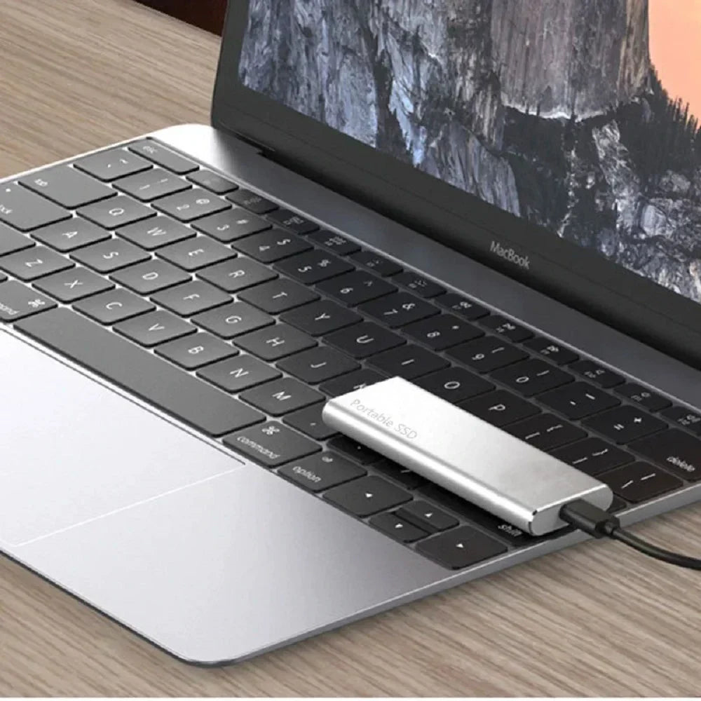 ByteWave | Externe Festplatte 4TB | Ultra-Slim, USB-C, Schnell & Mobil | Arbeit, Studium & Reisen