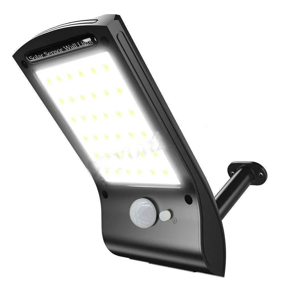 BrightSky 36 | Solarbetriebene Außenleuchte | Bewegungssensor & Wetterfest | 36 LEDs