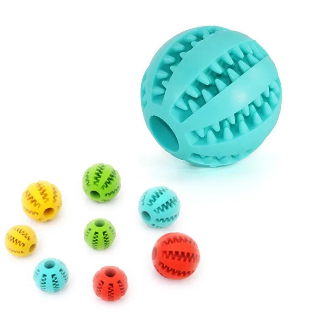 HappyPaws | Hundespielzeug Futterball | Bissfest, Zahnpflege & Interaktiv | Für Welpen & kleine Hunde drinnen und draußen