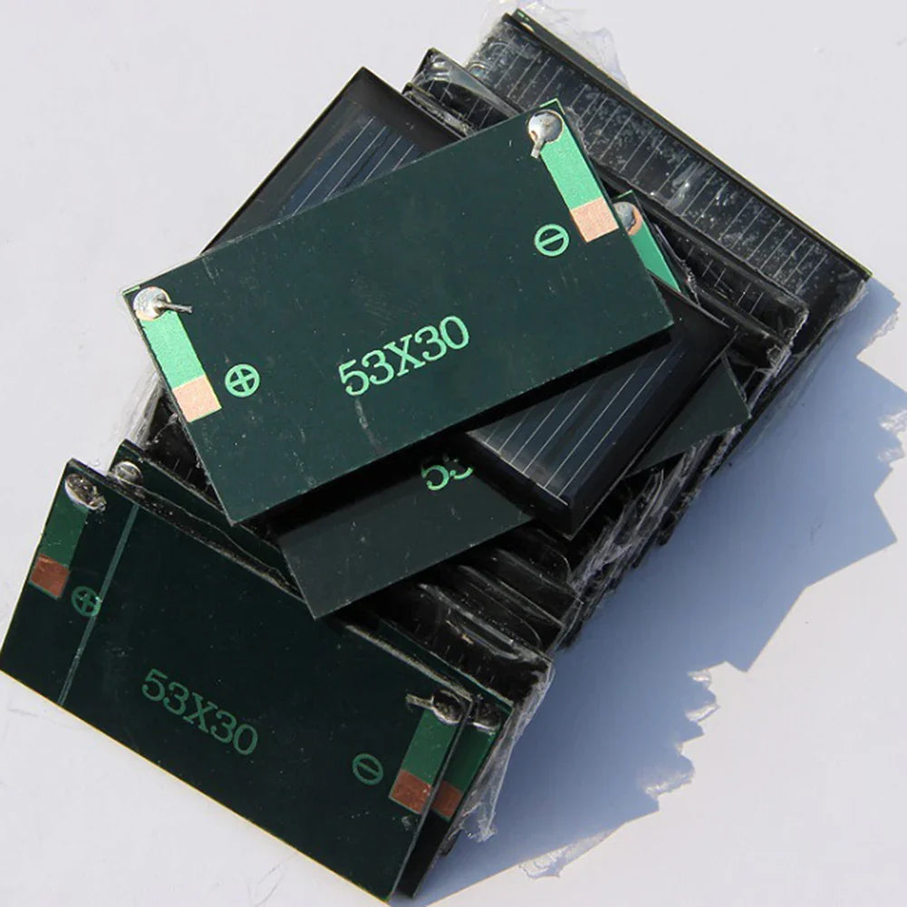 SolarTech | Mini-Solarzellen Set | Effiziente Energiequelle für DIY-Projekte | 5V 30mA | 10 Stück