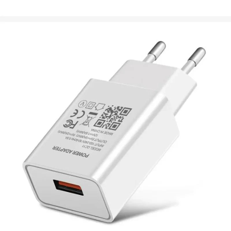TriConnect Ladekabel | 3-in-1 & Ausziehbar | 100W Schnellladung | Für iPhone & Android
