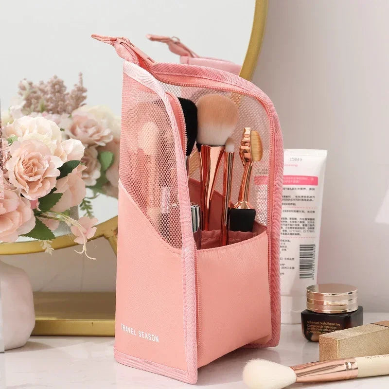 BeautyStand ClearBag | Aufstellbare Kosmetiktasche | Transparent & Robuster Reißverschluss | Wasserabweisendes Nylon