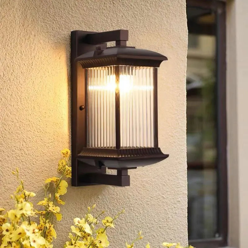 LumiVerra Außenwandleuchte | Aluminium & Glas | E27 Fassung | Wetterfest | Braun