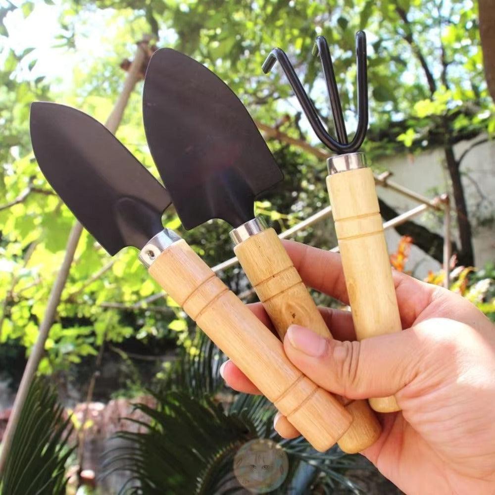 Plantoro Mini-Gartenset | 3-teilig | Holz & Eisen | Für Topfpflanzen & Hochbeete