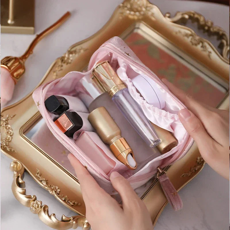 SvelteGlow Cosmetica | Samt Kosmetiktasche | Kompakt & Pflegeleicht | Elegantes Design