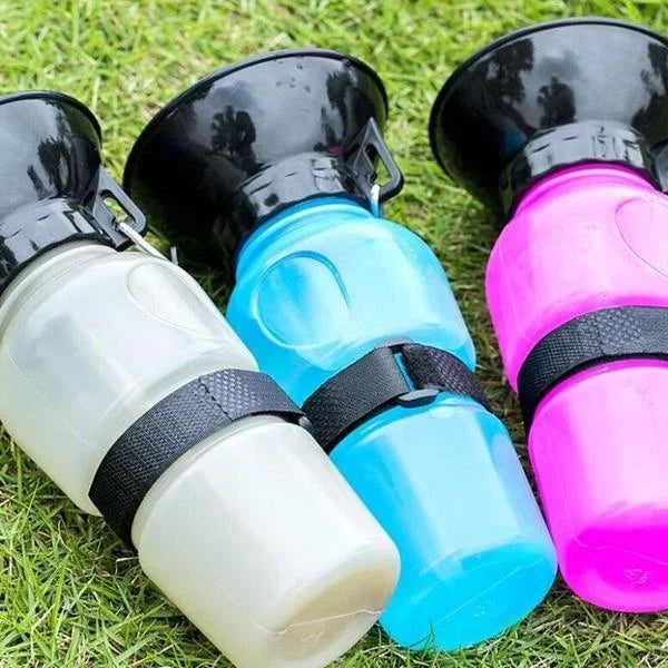 AquaBuddy 2-in-1 Haustierflasche | Integrierter Napf | Auslaufsicher & Leicht | Tragbar | Für Hunde & Katzen