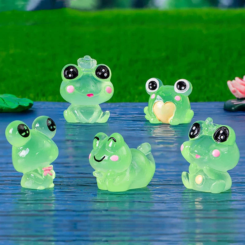 FrogGlow | Leuchtende Mini-Figuren | Nachtleuchtend | Set mit 6 Fröschen