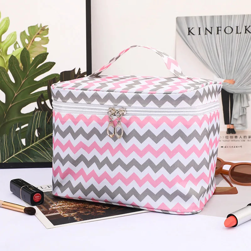 WildAura | Kosmetiktasche | Stylisch & Funktional | Wasserfest & Robust