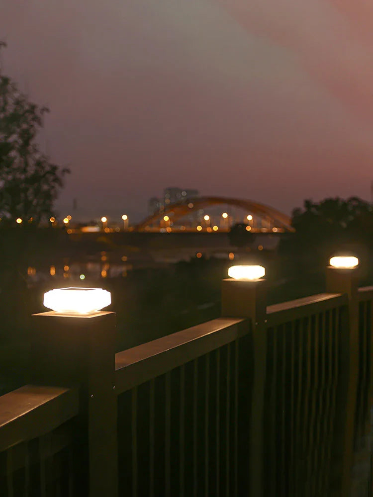SolunaCap Solarleuchte | LED Außenlicht | Wetterfest & Stromfrei | Für Garten & Pfosten