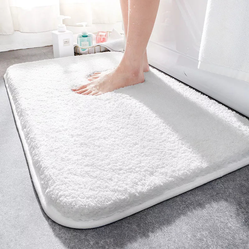 PlushDry – Luxus-Badematte für warme & trockene Füße!