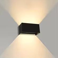 GlowEdge | LED-Wandleuchte | Verstellbarer Lichtkegel | Wetterfest & Energieeffizient