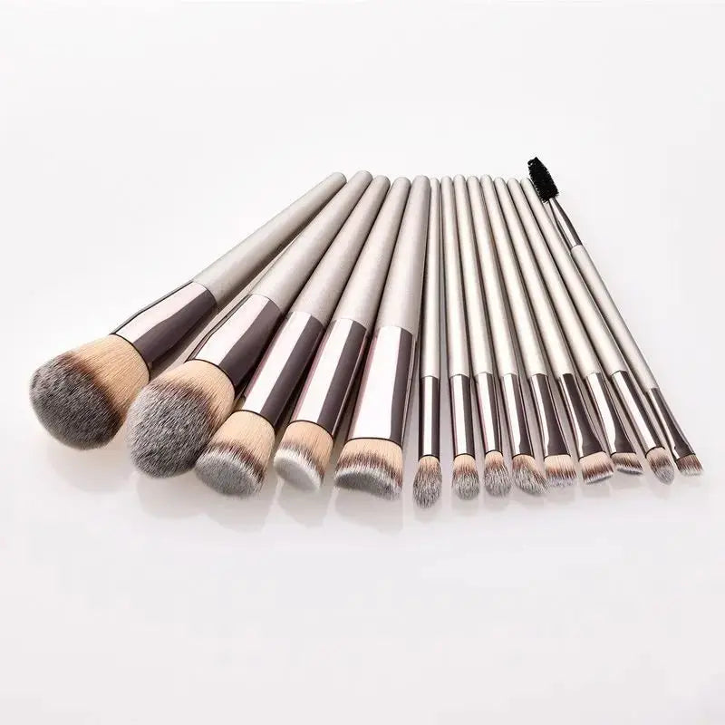 GlamBrush | Make-up Pinselset | Ultraweiche Synthetikhaare | Elegant & Vielseitig