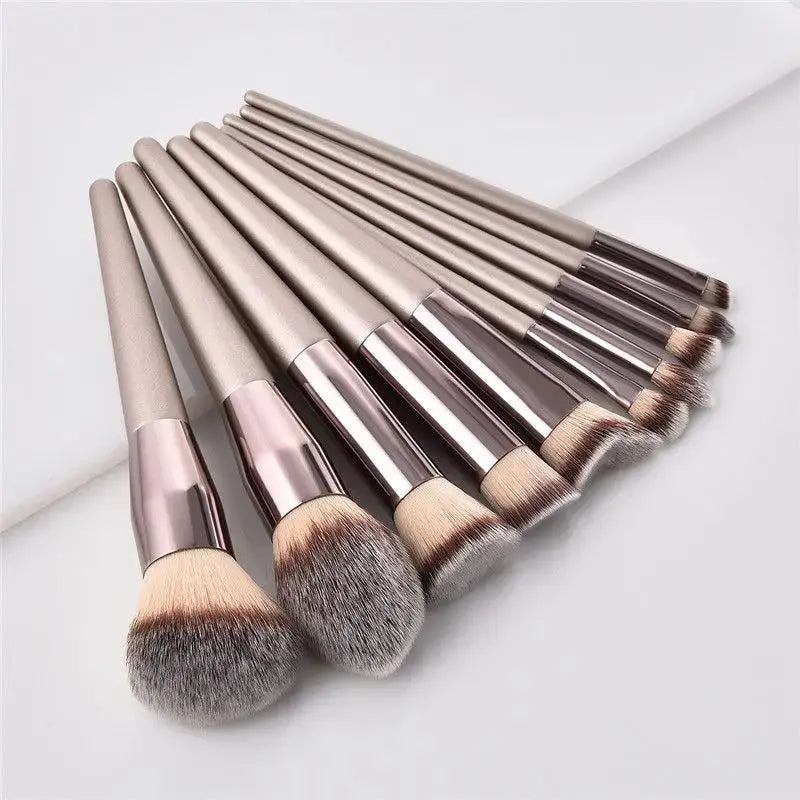GlamBrush | Make-up Pinselset | Ultraweiche Synthetikhaare | Elegant & Vielseitig