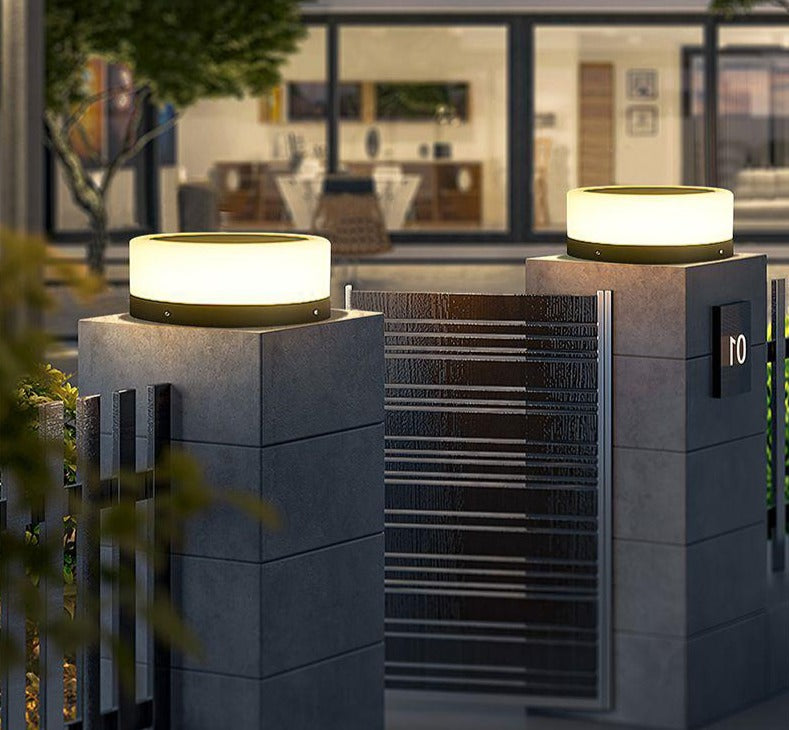 Lumivera Solar Wandleuchte | LED Licht Mit Sensor | IP65 Edelstahl Gehäuse | Warmweiß Für Außen | Automatisch & Kabellos