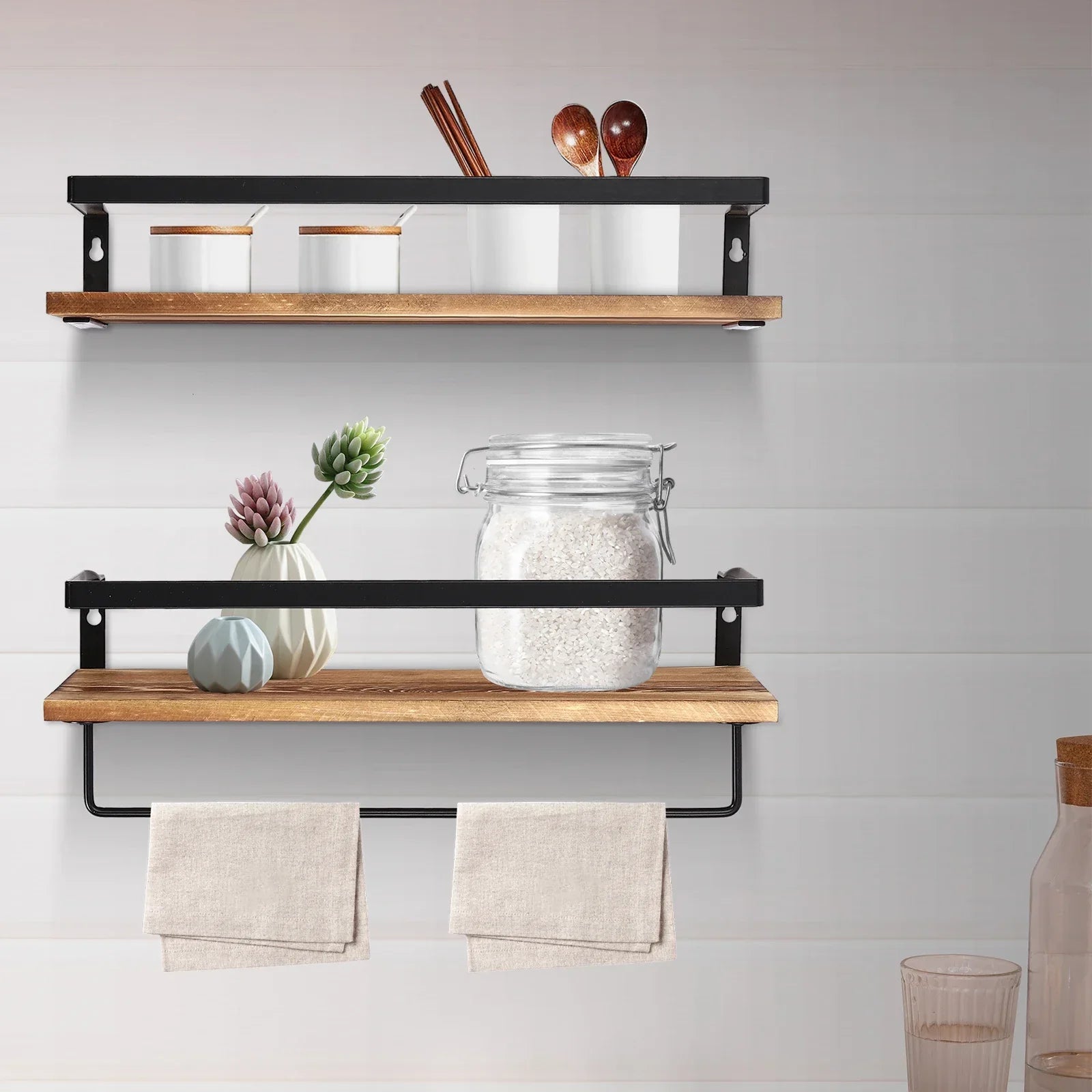 WoodAura™ – Stilvolle Wandplanke für ein warmes Zuhause