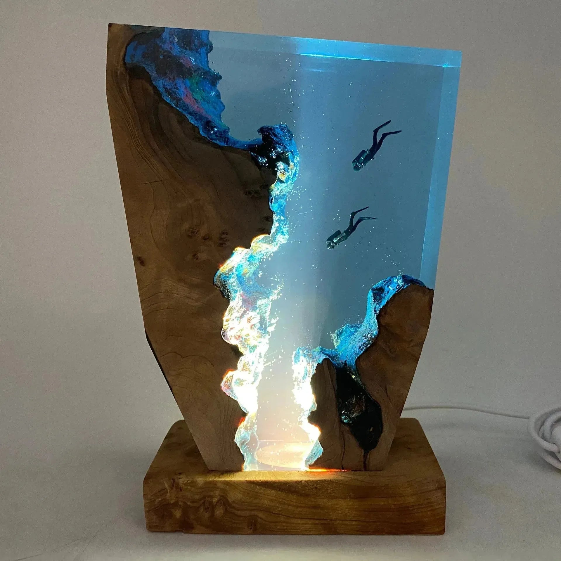 Aqualume LED Tischlampe | Taucherhöhlen-Design | Harzkunst | Stimmungslicht | USB-betrieben