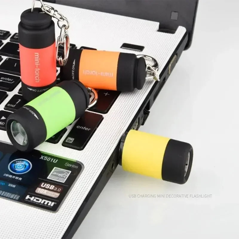 Glintora Mini-LED-Taschenlampe | Schlüssellicht mit USB-Ladung | Ultrakompakt & Wetterfest | Für Outdoor & Alltag